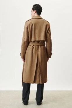 DRYKORN Trenchcoat Mit Gürtel In Italienischer Schurwolle Braun -Drykorn Geschäft 10 45 120106 45257 YAKANO 1402 03 a9d74d3a3ae323c54ed7573476e49ee29cd9f80a 720x1080