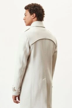 DRYKORN Trenchcoat In Winterlichem Woll-Mix Braun 11 DRYKORN Trenchcoat In Winterlichem Woll-Mix Braun -Drykorn Geschäft 10 45 120130 45108 SKOPJE 1814 03 76149b792f189a4b6104110bab394cfad193e49e 720x1080