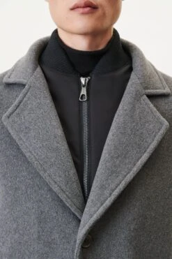 DRYKORN Reversmantel Mit Austrennbarem Inlay In Italienischem Woll-Mix Grau -Drykorn Geschäft 10 45 120180 45253 SOLANO IN 6203 05 df957aeace69884b34b39d8dc6db56a56789fdf8 720x1080