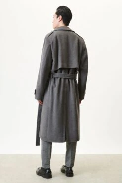 DRYKORN Trenchcoat Mit Gürtel In Italienischem Woll-Mix Grau 8 DRYKORN Trenchcoat Mit Gürtel In Italienischem Woll-Mix Grau -Drykorn Geschäft 10 45 120180 45257 YAKANO 6203 03 55e10ef8d43b7bb56d4e6d6b489da39823e74812 720x1080