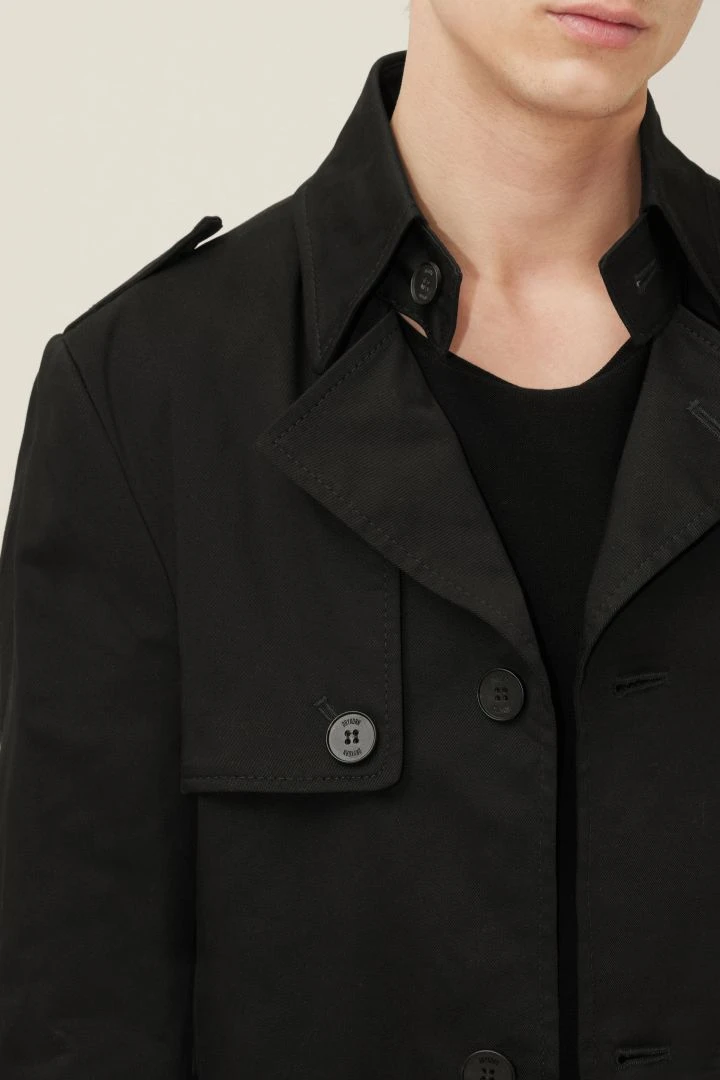 DRYKORN Trenchcoat In Baumwoll-Twill Schwarz 6 DRYKORN Trenchcoat In Baumwoll-Twill Schwarz - Image 4