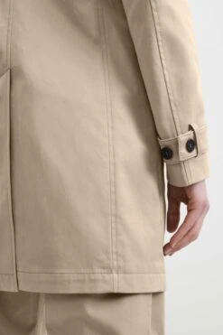 Trenchcoat In Baumwoll-Twill Beige -Drykorn Geschäft 10 45 122011 45108 SKOPJE 1790 06 aa7ac095444d03788dc40733908cdfacc4aa29e3 720x1080