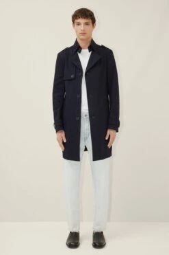 DRYKORN Trenchcoat In Baumwoll-Twill Blau -Drykorn Geschäft 10 45 122011 45108 SKOPJE 3000 02 4859bed76cafa021ac5b118c7f9fa2442ca09960 720x1080