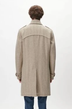 Trenchcoat In Woll-Mix Beige -Drykorn Geschäft 10 45 138257 45108 SKOPJE 1705 03 755d04b2808f074da8c999d9c8d081abddf8cdca 720x1080