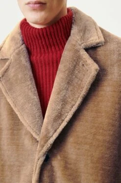 DRYKORN Reversmantel In Lammfell Optik Braun -Drykorn Geschäft 10 45 150145 45234 SOLANO 1400 05 56ddf2d0aa970a8c774c807623b0a15262f4d982 720x1080