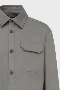 Langarmhemd Mit Aufgesetzten Taschen Grau -Drykorn Geschäft 10 47 122105 47325 LAWEE 1 6301 09 83cb46ad4ee34730441de8988f3765c473609772 720x1080