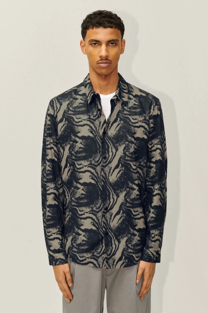 Klassisches Hemd In Slim Fit Mit Animal-Print Grün 3 Klassisches Hemd In Slim Fit Mit Animal-Print Grün