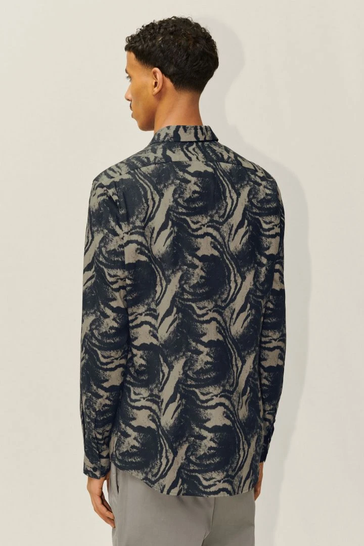 Klassisches Hemd In Slim Fit Mit Animal-Print Grün 5 Klassisches Hemd In Slim Fit Mit Animal-Print Grün - Image 3