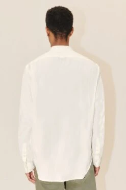 DRYKORN Hemd Mit Stehkragen Aus Lyocell-Baumwoll-Mix Off_white -Drykorn Geschäft 10 47 128001 47254 TAROK 1930 03 cdb125a0cb2000d223d405f8bc8cd8087440da45 720x1080