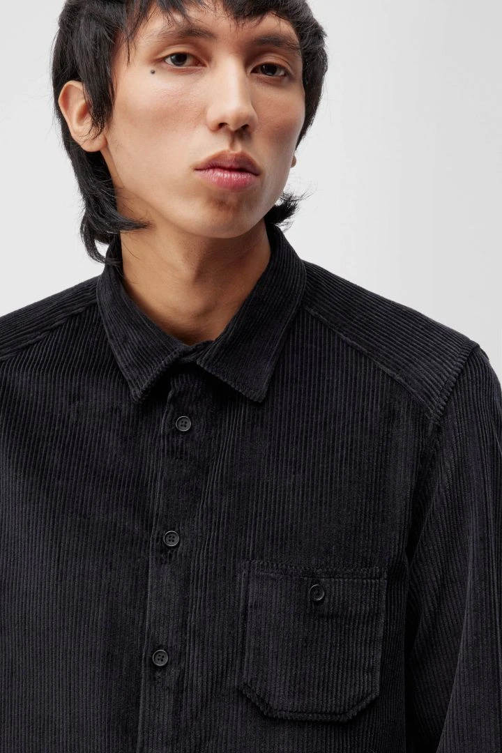 Relaxed Fit Shirt In Baumwollcord Schwarz 6 Relaxed Fit Shirt In Baumwollcord Schwarz - Image 4