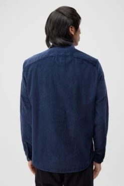 Relaxed Fit Shirt In Baumwollcord Blau -Drykorn Geschäft 10 47 132018 47279 LAREMTO 3001 03 918ccc5b1d17269c3603971f883bb4a48706c4ec 720x1080