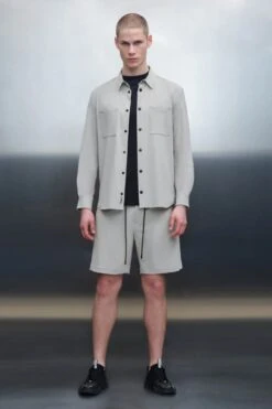 Casual Hemd Mit Brusttaschen In Technischem Ripstop Grau -Drykorn Geschäft 10 47 134130 47317 LOID 6601 02 d1ddcb5f9fb3463cf0d04e7f1117b4fa9dae70d7 720x1080