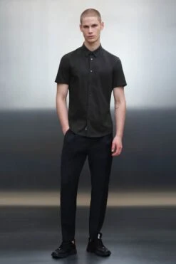 Kurzarmhemd Aus Baumwolle Schwarz -Drykorn Geschäft 10 47 136169 47337 SPIN 1000 02 23ce0020c2d1b24bbae760ea968f1a9e5f7117b0 720x1080