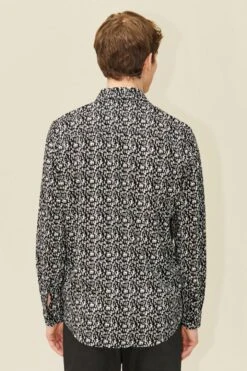 DRYKORN Regular Fit Hemd Mit Signature Print Schwarz -Drykorn Geschäft 10 47 152167 47350 RAMIS 1000 03 6515df2eb4d27ff607421657c793f2965785d613 720x1080