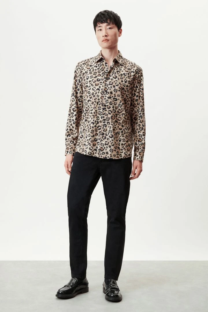 DRYKORN Regular Fit Hemd In Gebrushter Baumwolle Braun 4 DRYKORN Regular Fit Hemd In Gebrushter Baumwolle Braun - Image 2