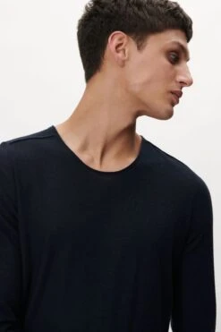 Pullover Mit Rollenden Kanten Aus Feiner Merinowolle Blau -Drykorn Geschäft 10 48 420003 48625 RIK 3100 04 edef677f485c753973ede10dba5f41948e6b82e7 720x1080