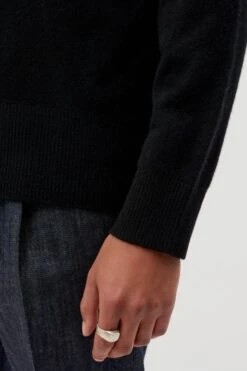 Pullover Aus Reinem Kaschmir Schwarz -Drykorn Geschäft 10 48 420036 48703 VINCENT 1000 05 9f45aa32a654fee8633e8f062581363694acb80c 720x1080