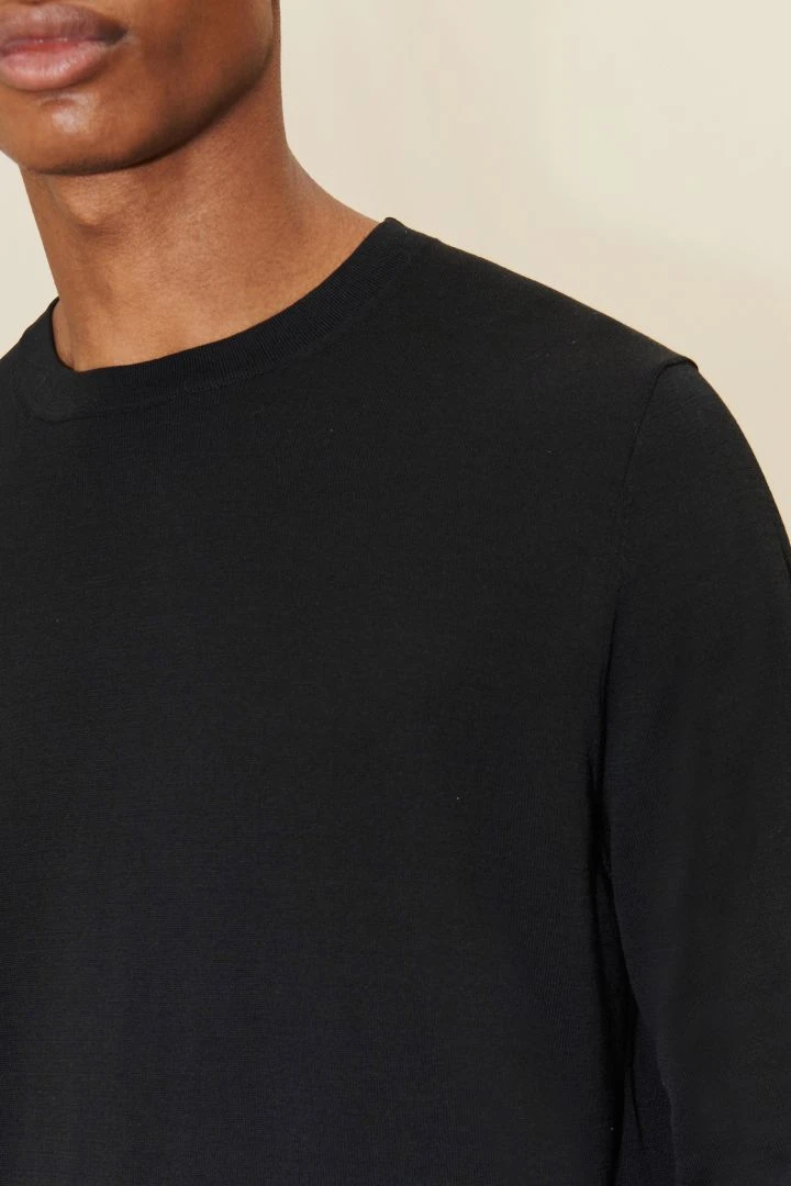 DRYKORN Strick Longsleeve In Regular Fit Aus Merzerisierter Baumwolle Schwarz 6 DRYKORN Strick Longsleeve In Regular Fit Aus Merzerisierter Baumwolle Schwarz - Image 4