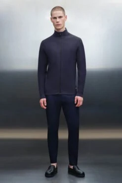 Zip-Jacke Mit Stehkragen Blau -Drykorn Geschäft 10 48 420079 48846 RANTONIO 3100 02 fb2bdb64bfa34f3143d7096da658986715a9eb13 720x1080