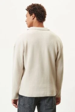 DRYKORN Strickpullover Mit Polokragen In Baumwoll-Mix Beige 10 DRYKORN Strickpullover Mit Polokragen In Baumwoll-Mix Beige -Drykorn Geschäft 10 48 420122 48843 RUSTINO 1705 03 1a3d76652ab6e97f1c12b5005b970c4908fe4053 720x1080