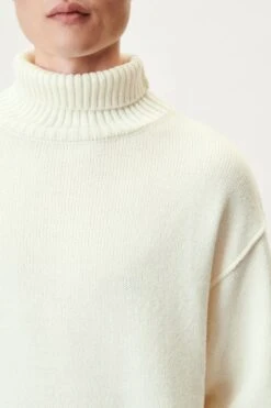 DRYKORN Oversized Rollkragenpullover In Alpaka-Woll-Mix Weiß -Drykorn Geschäft 10 48 422001 48865 JELDRIK 1900 04 38416a9c1974912966174b8a2e48da56716f2962 720x1080