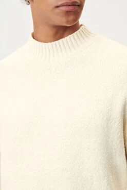 DRYKORN Stehkragenpullover In Boucle-Optik Weiß -Drykorn Geschäft 10 48 422002 48685 ZAYN 1900 04 11988a13bf4ce089e31c8dd6915d139d7c418fe5 720x1080