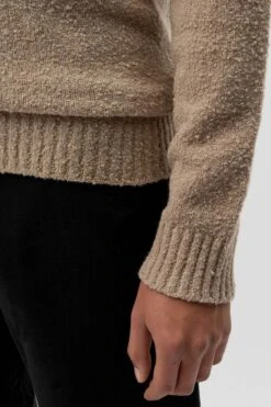 DRYKORN Oversized Pulli In Boucle-Optik Braun -Drykorn Geschäft 10 48 422002 48794 FREDDY 1705 04 2a4b8587ac8ae0455a914e926ab29b6a2dff0315 720x1080