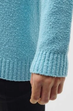 DRYKORN Oversized Pulli In Boucle-Optik Blau -Drykorn Geschäft 10 48 422002 48794 FREDDY 3708 04 087b323db487a6fe23b2abf93247b356f6476813 720x1080