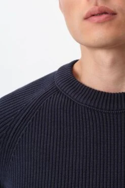 DRYKORN Strickpullover Mit Raglan Ärmel In Baumwolle Blau 11 DRYKORN Strickpullover Mit Raglan Ärmel In Baumwolle Blau -Drykorn Geschäft 10 48 422034 48725 AARON 3000 04 a631935a24ed5052cdd06890529ce6b95cbcfb69 720x1080