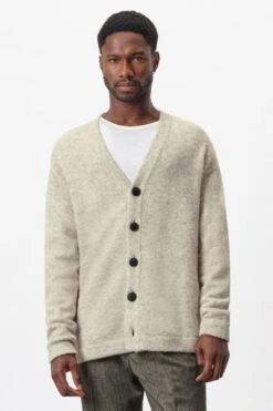 DRYKORN Strickcardigan In Woll-Mix Braun 9 DRYKORN Strickcardigan In Woll-Mix Braun -Drykorn Geschäft 10 48 422065 48823 NADIR 1818 01 62528990b9eb9654ed34992463bb0ef98f2a240b 720x1080