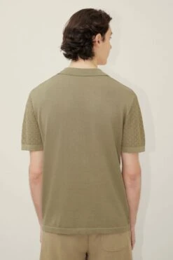 DRYKORN Strickhemd Mit Cuban Collar Grün -Drykorn Geschäft 10 48 425087 48715 RAY 2503 03 2823c17a0b20d4385bd4a8f835d97b451751594d 720x1080