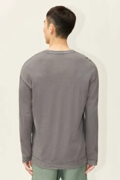 DRYKORN Longsleeve In Gewaschener Optik Grau -Drykorn Geschäft 10 49 520005 49217 NOVAK 6402 03 c93571d5bdc99e5c7caab5b492579b1e24c72833 720x1080