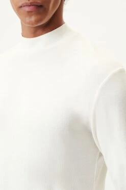 DRYKORN Sweatshirt Mit Stehkragen In Baumwoll-Mix Off_white -Drykorn Geschäft 10 49 520086 49004 MORITZ 1920 04 12bd1ffdd6d04e9dc949a081d2034aaf384b4528 720x1080