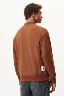 DRYKORN Sweatshirt Mit Stehkragen In Gebrushtem French Terry Orange 10 DRYKORN Sweatshirt Mit Stehkragen In Gebrushtem French Terry Orange -Drykorn Geschäft 10 49 522071 49261 OLIAS 4000 03 b245613deeb12f1e10cb31d0fe28ab662ec5d647 720x1080