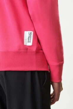 DRYKORN Sweatshirt Mit Stehkragen In Gebrushtem French Terry Rot -Drykorn Geschäft 10 49 522071 49261 OLIAS 5400 04 a21deba8523a4f3b705e5195f2be4bd11d1ff3b4 720x1080