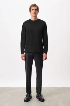 Roundneck Sweatshirt Mit Overlock-Nahtdetails In Baumwoll-Viskose Mix Schwarz -Drykorn Geschäft 10 49 522112 49232 IDIR 1000 02 144bb8e37ec808f3dcecf625cac4d4f90fdbc239 720x1080