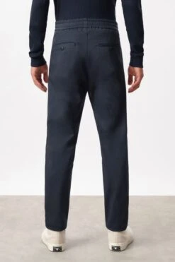 DRYKORN Jogpants Mit Tunnelzug Aus Elastischem Baumwoll-Mix Blau 10 DRYKORN Jogpants Mit Tunnelzug Aus Elastischem Baumwoll-Mix Blau -Drykorn Geschäft 888 40 122003 40473 JEGER 3110 03 b447d446b763d0b7761cd719c48ba3609184ad4d 720x1080