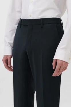 Klassische Slim Fit Hose Mit Bi-Stretch Schwarz -Drykorn Geschäft 888 40 190001 40512 PIET SK 1000 04 ea4ab8e8e8ff8856390395c7b9ae7ce4d7e8a67a 720x1080