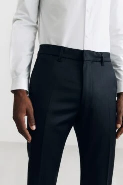 DRYKORN Smoking Hose In Hochwertigem Wollserge Schwarz -Drykorn Geschäft 888 40 190002 40510 QUINTEN S 1000 05 289897073b0921f4530c300c3efedac9586de4c4 720x1080