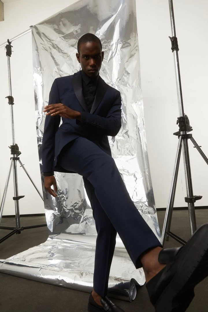 Elegantes Smoking-Sakko In Skinny Fit Mit Satin-Revers Blau 6 Elegantes Smoking-Sakko In Skinny Fit Mit Satin-Revers Blau - Image 4