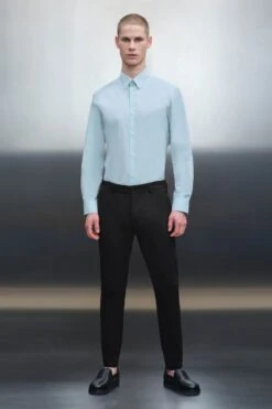 Klassisches Slim Fit Hemd Mit Kentkragen Blau -Drykorn Geschäft 888 47 124126 47342 LUTO 3800 02 eab35ababf1f9025da397f561f900de1f1c8732b 720x1080