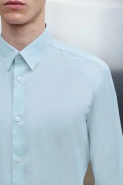 Klassisches Slim Fit Hemd Mit Kentkragen Blau -Drykorn Geschäft 888 47 124126 47342 LUTO 3800 04 6454280bbc38a1691f22f7b8346ebdd507dc21ea 720x1080