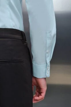 Klassisches Slim Fit Hemd Mit Kentkragen Blau -Drykorn Geschäft 888 47 124126 47342 LUTO 3800 06 de52561a8c2a6e88768a9591ea7da00ffff6274f 720x1080