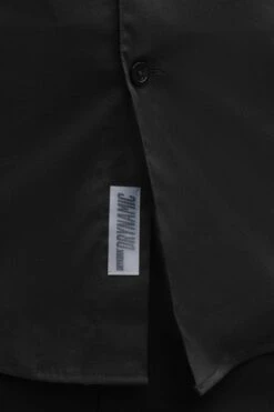 Klassisches Slim Fit Hemd Mit Haifischkragen Schwarz -Drykorn Geschäft 888 47 124126 47343 JEDDA 1000 06 925e214401ad8aef36e9492c283a3bea59596fd8 720x1080