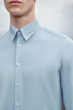 Klassisches Tight Fit Hemd Aus Elastischem Jersesy Blau -Drykorn Geschäft 888 47 136169 47268 ZED 3803 04 1b51c8a2688a2e19509c402cae511db9c914858f 720x1080